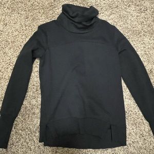 Alo Yoga brand turtle neck sweatshirt